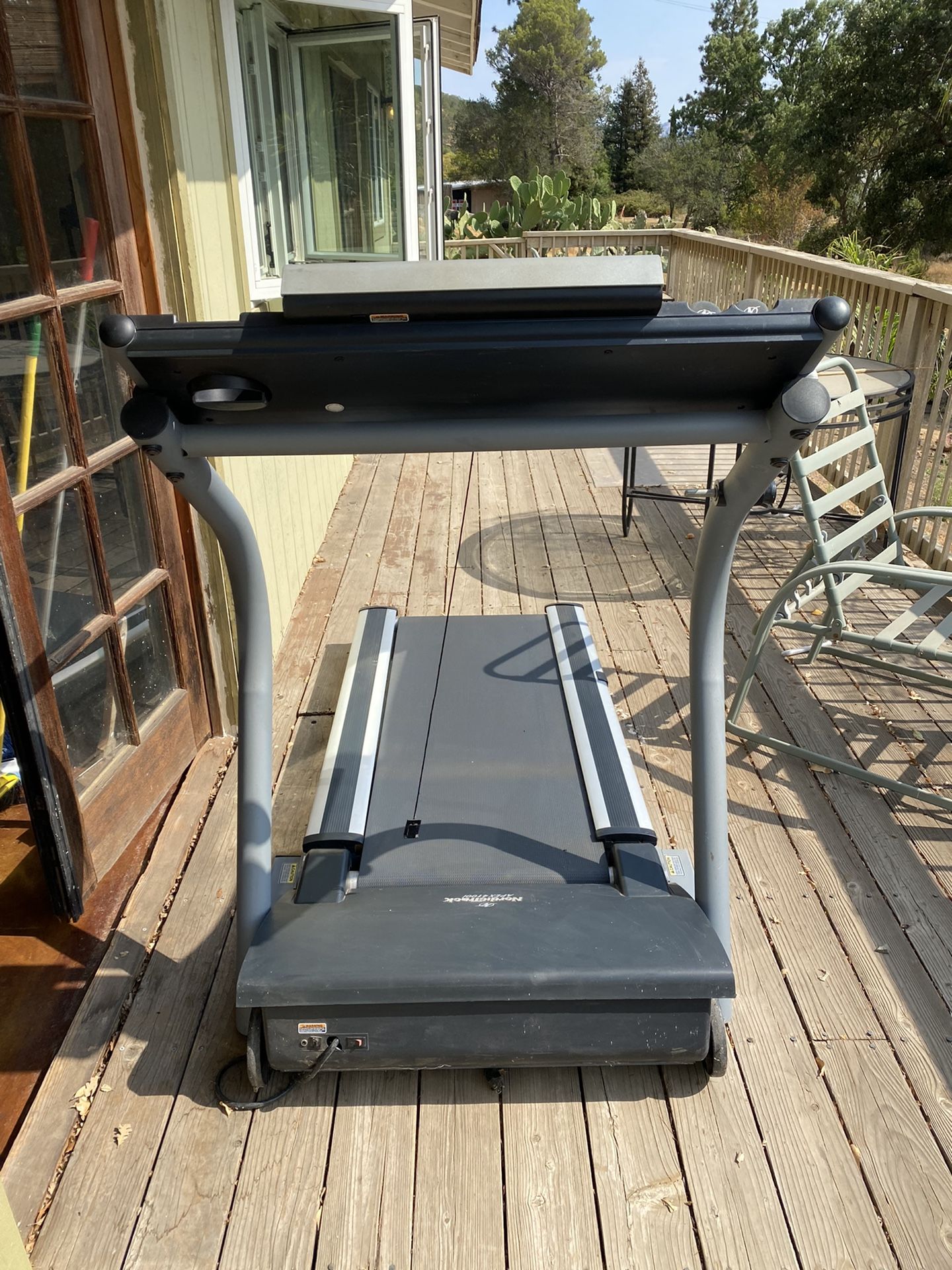 NordicTrack APEX 4100i Treadmill