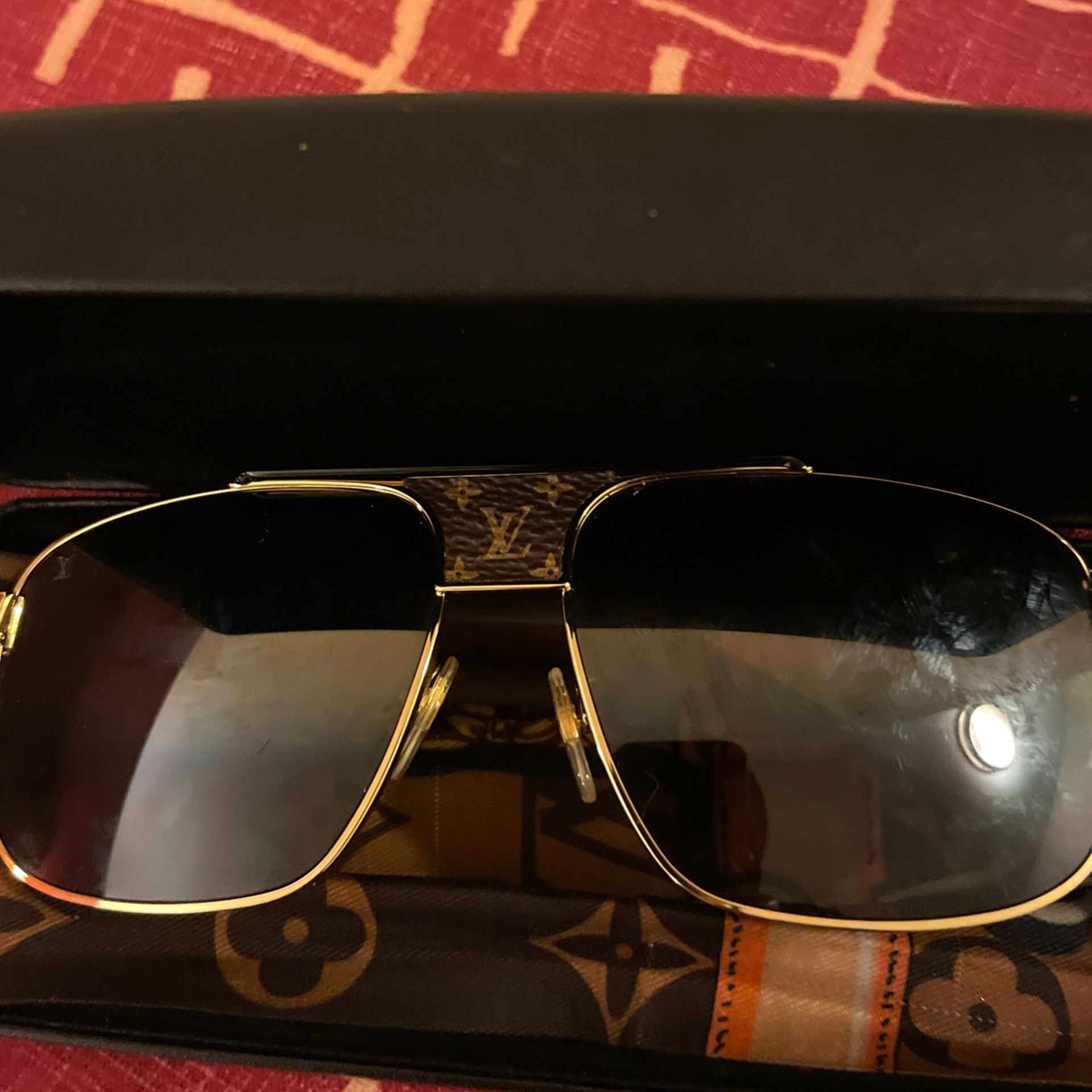 Louie Vuitton Leather Gold Glasses 