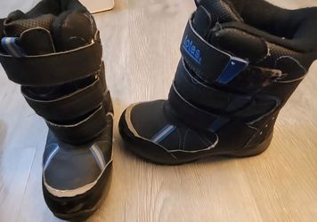 Totes Blue and Black Kids Winter Boots