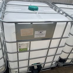 275 Gallon Plastic Water Tank $85 each