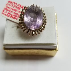 14k Yellow Gold Vintage Oval Light Purple 8.0ctw Precious stone Size 5