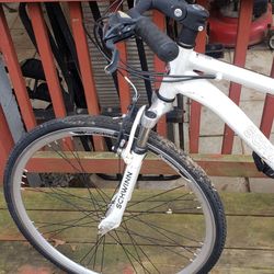 Schwinn Hybrid Bike/Bicycle