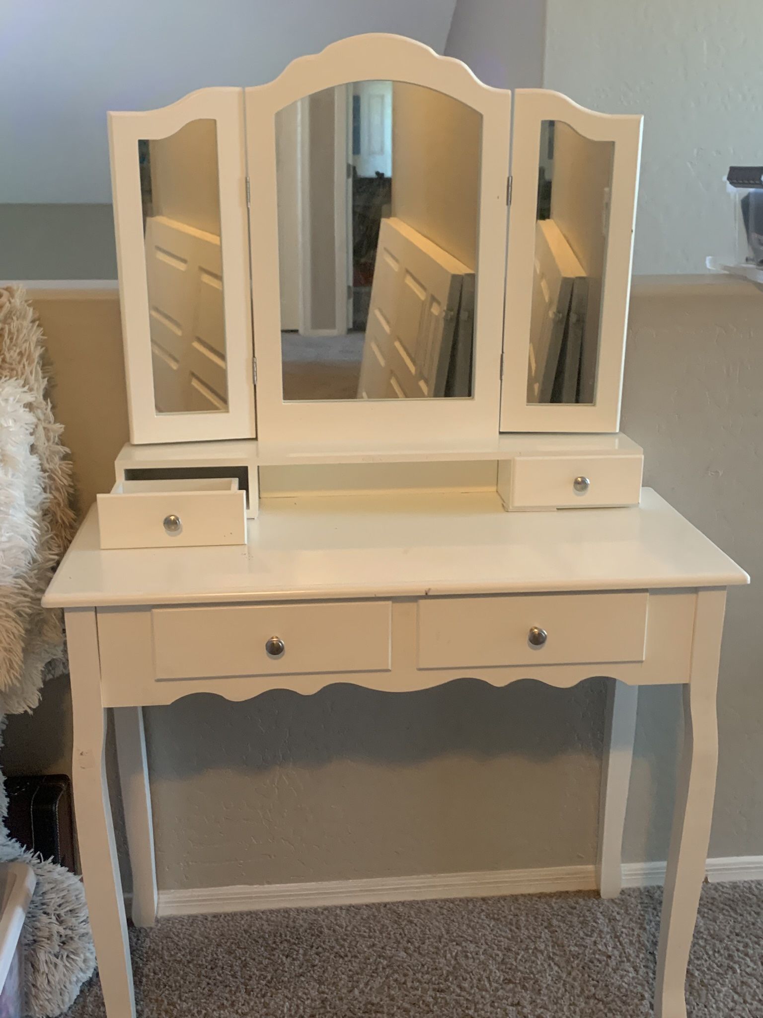 Vanity Desk