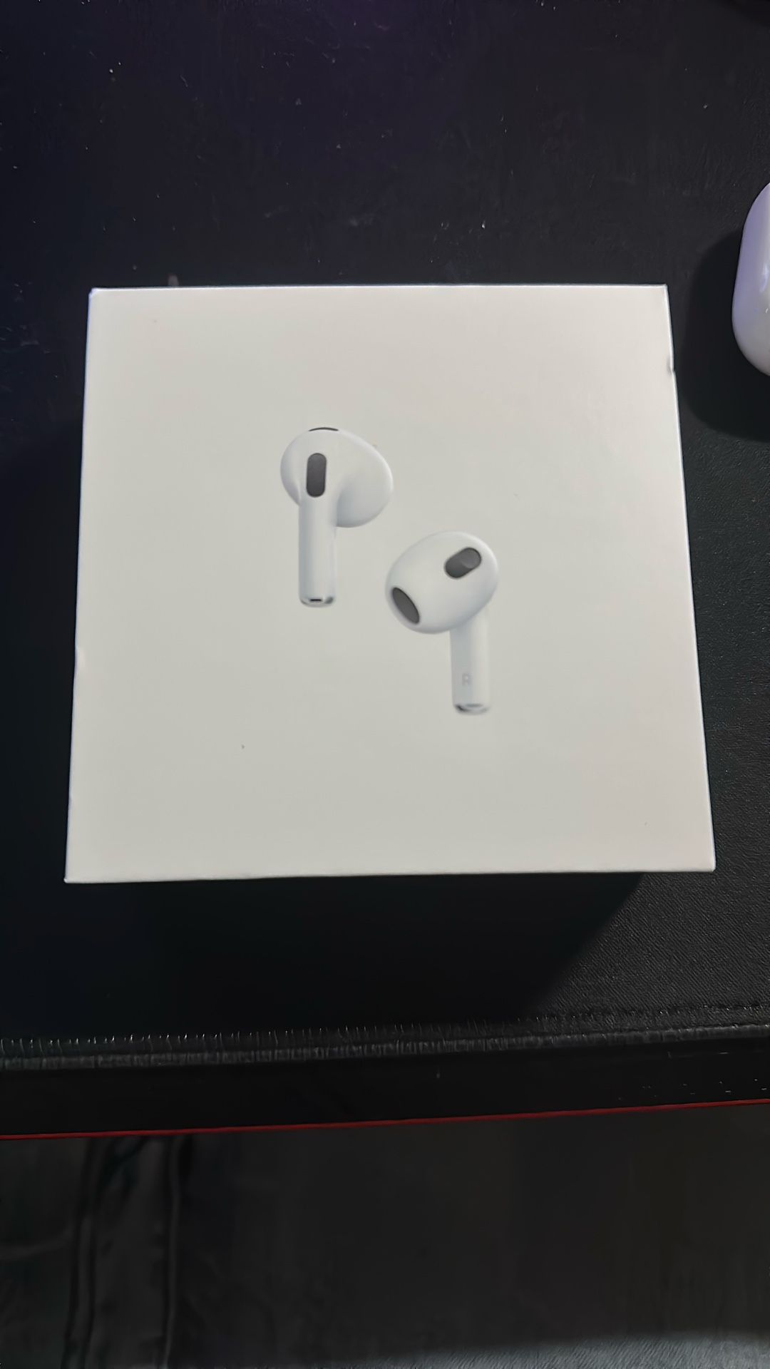 Apple AirPods (3rd generation)/With Charging Case along With Lighting Cable 