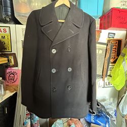 US Navy Peacoat Sz 38R