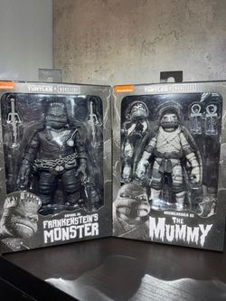 NECA TMNT x Universal Monsters Black & White 2-Figure Bundle