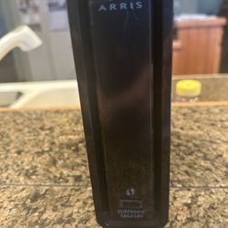 ARRIS  SURFBOARD MODEM
