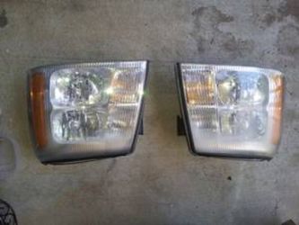 2002 cadillac scallade head lights