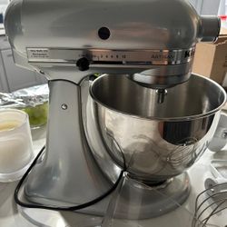 KitchenAid Mixer ARTISIAN 325 WATTS.