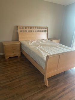 Wood Sleigh Bed Frame with Two Nightstands