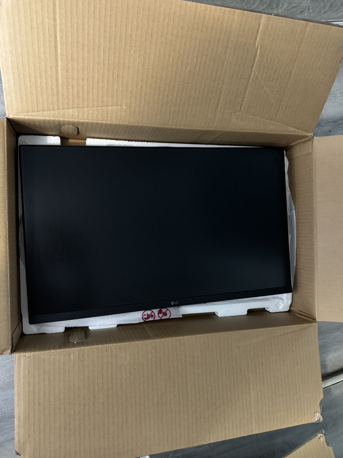 LG 27” HD monitor 