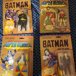 Collectible Figures 