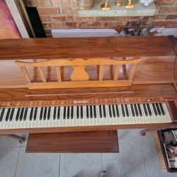 BALDWIN ACROSONIC CLASSIC UPRIGHT PIANO W/ STORAGE BENCH