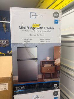 mini fridge with freezer