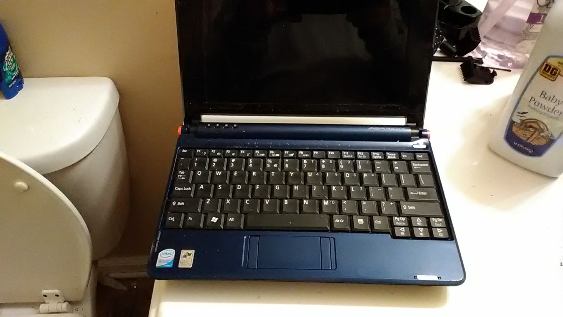 Mini Acer laptop