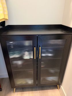 Black shoe cabinet with doors