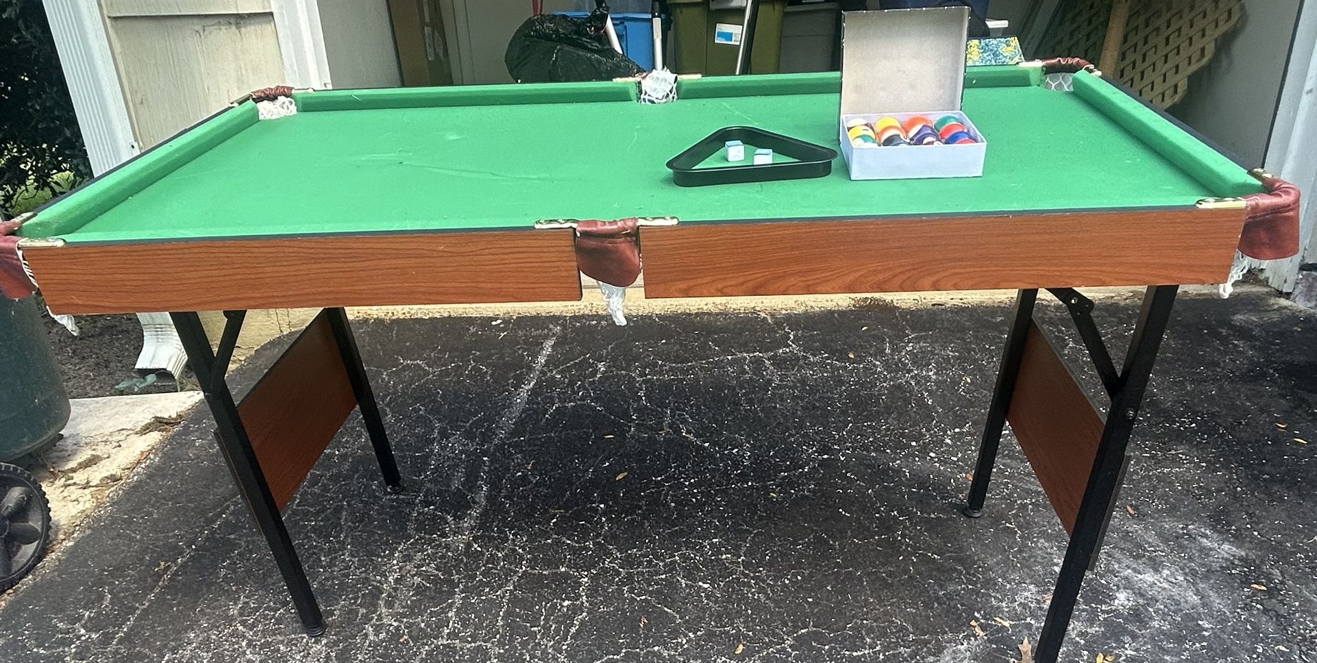 Foldable Pool Table