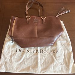 Dooney & Bourne Leather Purse