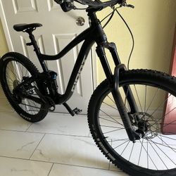 Full Suspension Mountain Bike, Giant Bike