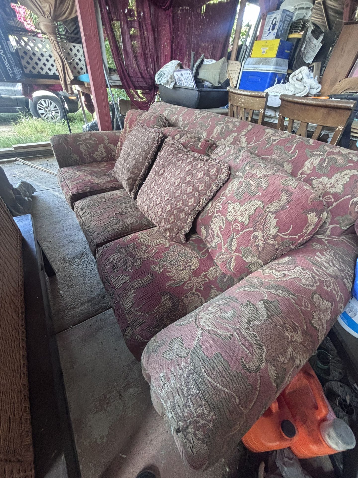 Set De Sofa Free Good Condition Pick Up Today