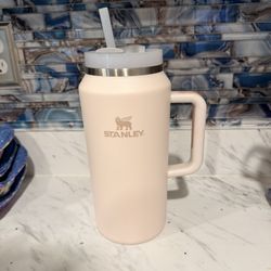 64oz Pink Stanley 