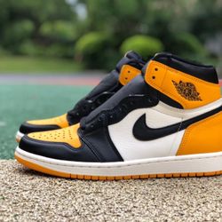 J 1 High OG “Yellow Toe” aj1