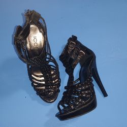 Icora Black w/Silver Studs Strappy Platform Heels w/Zipper Backs Size 7