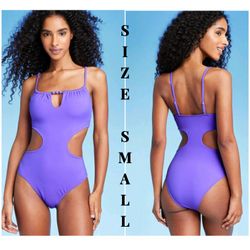 New! Size Small-Bead Front CutOut One Piece Swimsuit- Shade & Shore Brand. YES! IT'S STILL AVAILABLE.