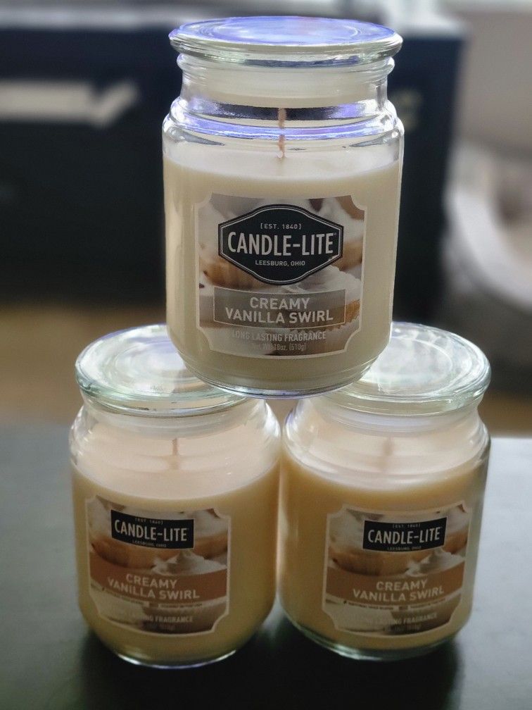 Creamy Vanilla Swirl Candles