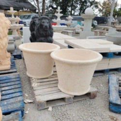 Concrete Stone Planter / Cement Backyard Patio Pots Garden Planters