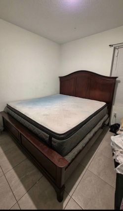 Queen bed with mattress