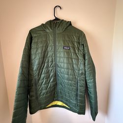 Men’s Green Patagonia Puff Jacket