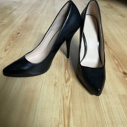 Women’s Black Heels