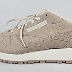 Reebok Classic Leather Womens Beige Running Lace Up Shoes Sneakers 7.5