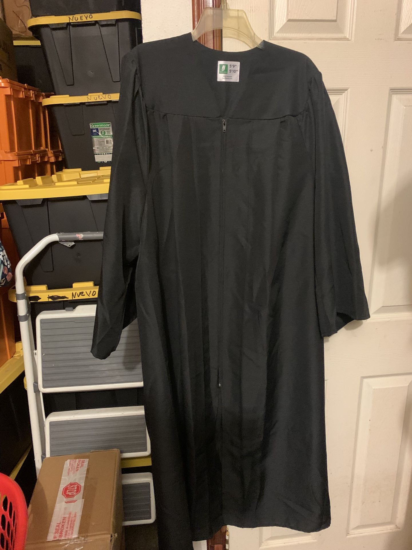 Graduation gown