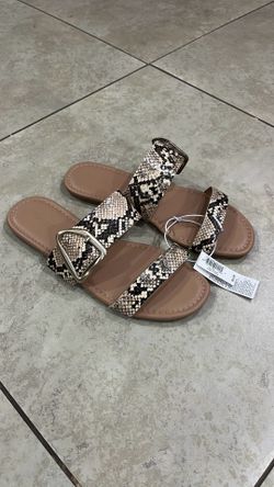 Old Navy Women’s Snake Print Sandals, Size 7