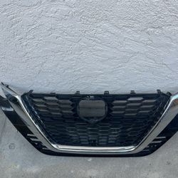 2019-2022 Nissan Altima  Grill Assembly 