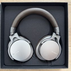 Sony MDR-1aDAC Hi-Res Headphones w/ Built-in DAC – Fully Working