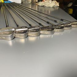 Complete Vintage Tommy Armour PGA Iron Set Golf Clubs