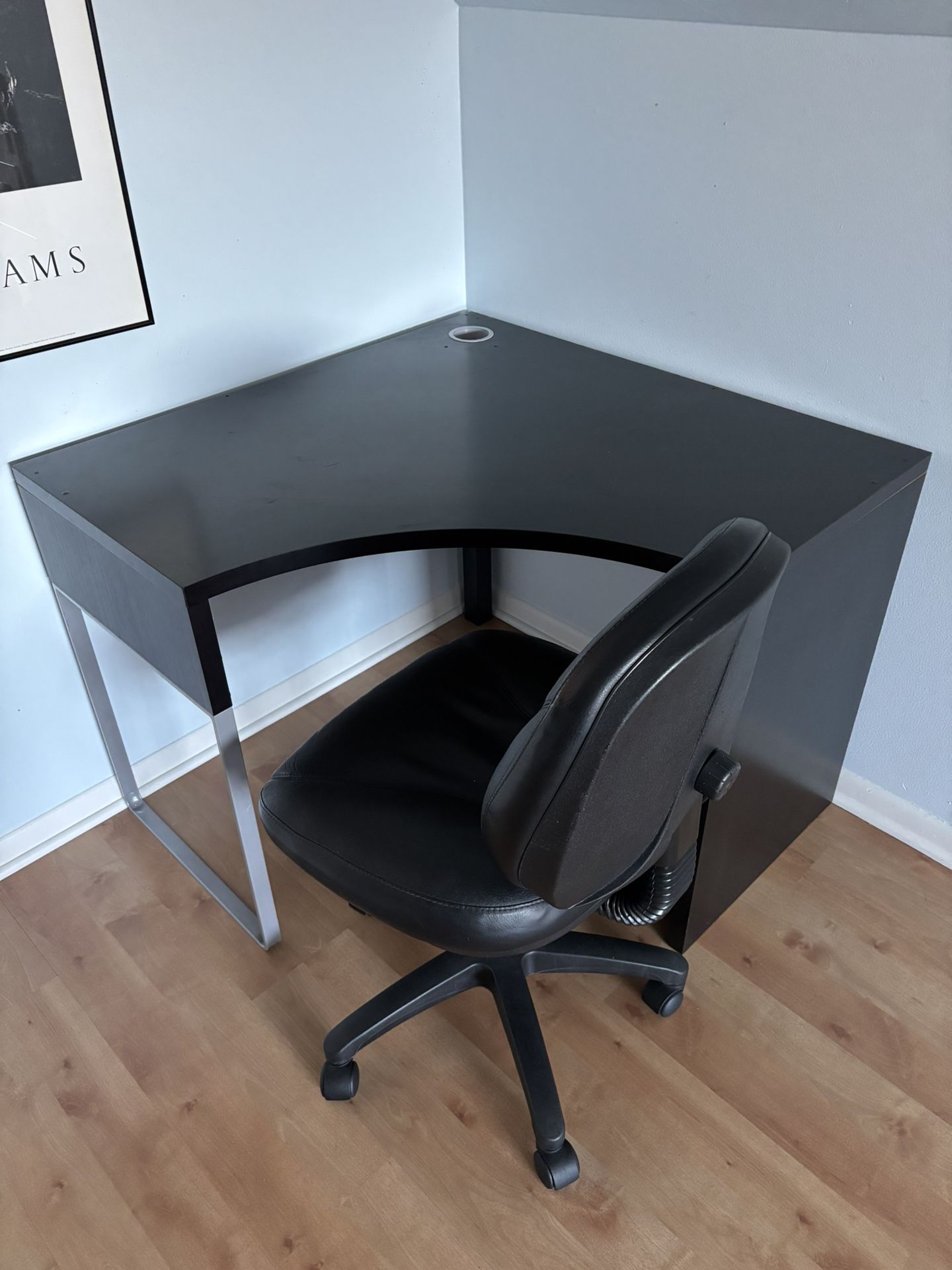 Desk & Chair
