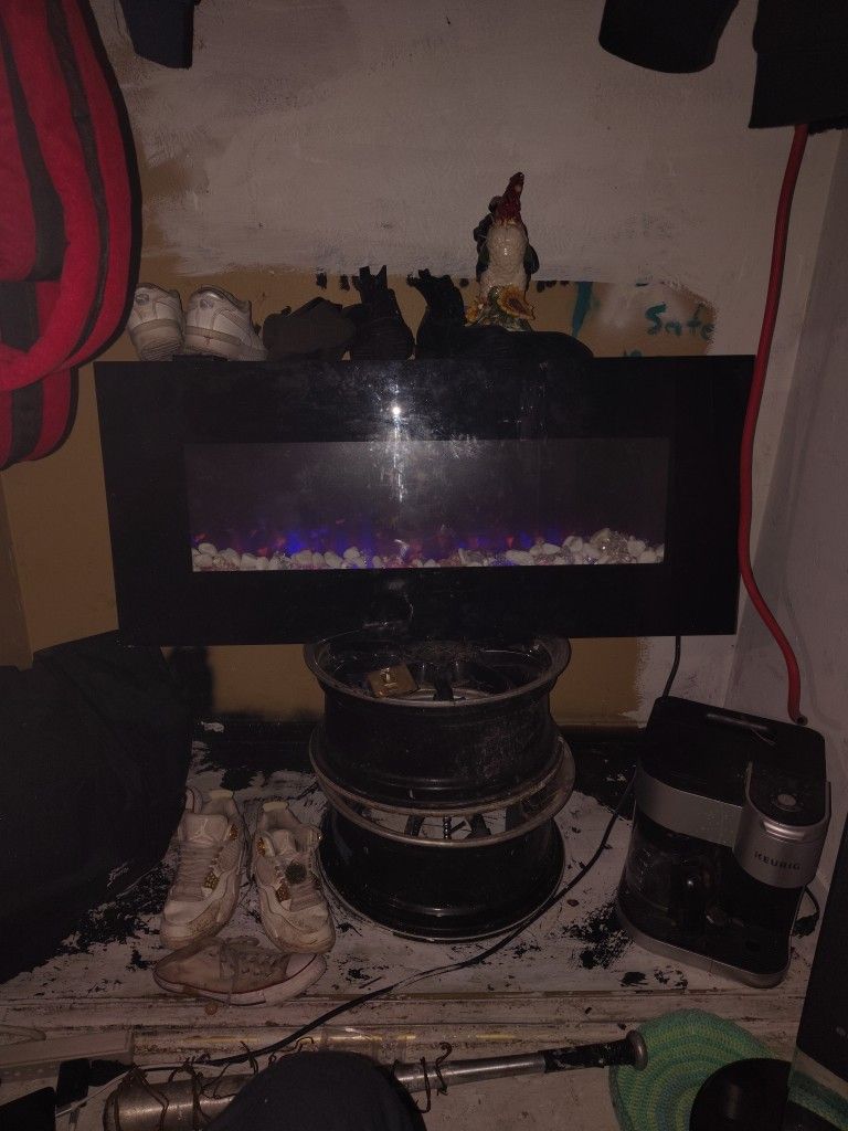 Fireplace Display And Heater