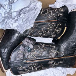 Size 9.5 Genuine Ostrich boots