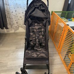 BABY GAP STROLLER