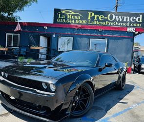 2017 Dodge Challenger SXT Plus