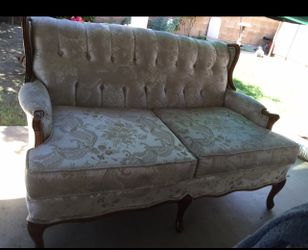 Really Good Condition Victorian Style Couch And Loveseat