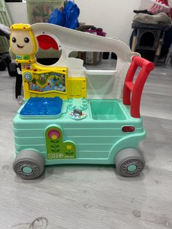 Toy walker