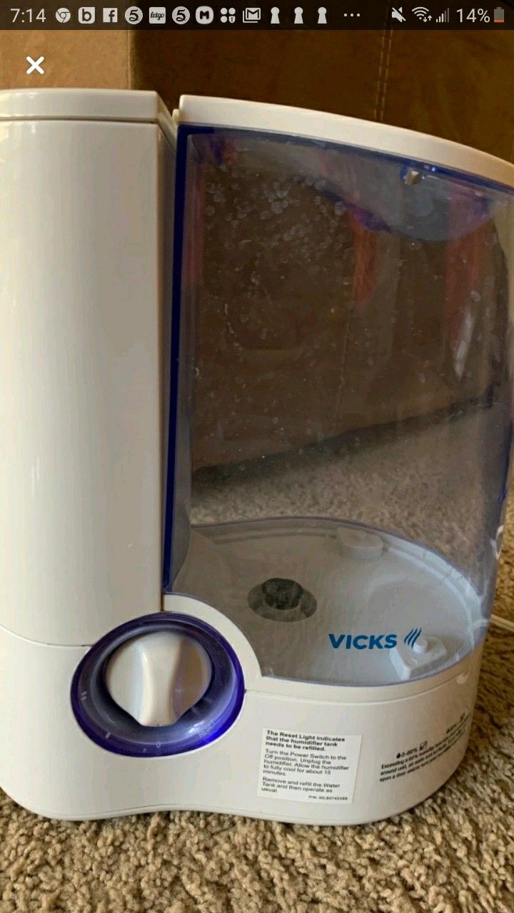 Warm mist humidifier