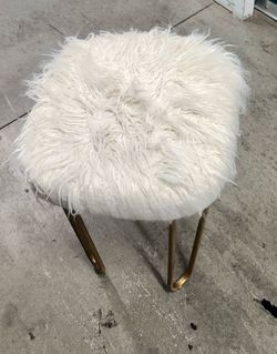 Makeup/vanity chair