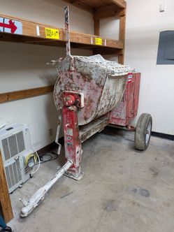 Essick Multiquip Concrete mixer