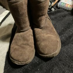 Kids Uggs Size 1